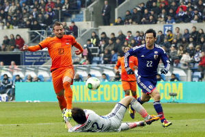 Jepang tahan Belanda 2-2