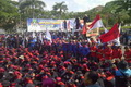 Tuntut upah Rp2 juta, buruh Malang demo Bupati