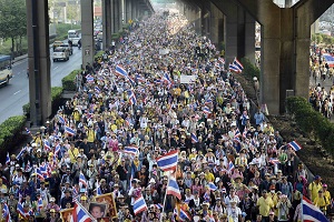 PM Thailand nyerah pada rakyat, parlemen dibubarkan