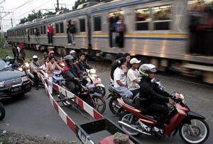 576 titik perlintasan kereta di Bandung rawan kecelakaan