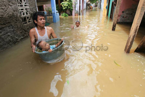 2.000 rumah di Bandung terendam banjir