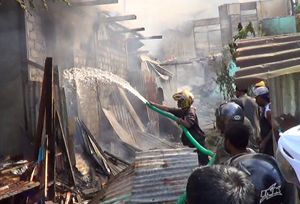3 rumah & puluhan motor hangus terbakar di Manokwari