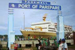 Dermaga Kota Parepare roboh tertabrak kapal
