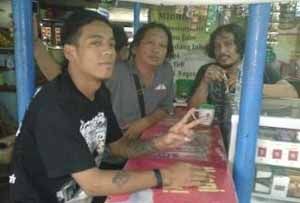 Pengamen tuding Wali Kota Surabaya tukang kibul