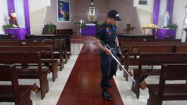 Polisi sterilisasi gereja di Kota Medan