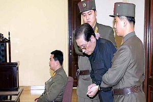 Cara eksekusi Korut: Paman Jong-un dimangsa 120 anjing