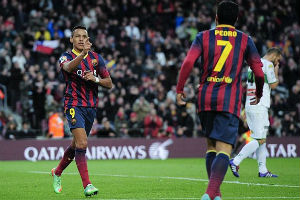 Alexis Sanchez hat-trick, Barca permak Elche 4-0