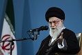 Khamenei larang pria & wanita chatting