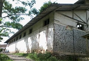 Gedung radio tertua di Indonesia tak lagi gagah