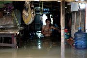 Banjir Jakarta bikin roda perekonomian tersendat