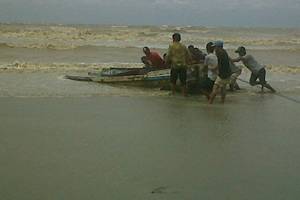 Pencarian nelayan hilang di Suradadi tunggu tim SAR