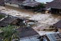 Wapres kunjungi korban bencana Manado