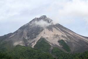 Gempa Kebumen rangsang aktivitas Gunung Merapi