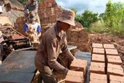 Ratusan perajin batu bata di Jepara terancam bangkrut