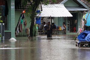 Banjir kembali terjang Subang, warga 2 dusun diungsikan