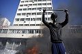 Rusuh di Bosnia, kantor kepresidenan dibakar massa