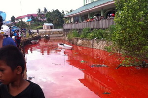 Penyebab Sungai Bontang berwarna merah darah