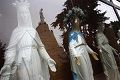 Aksi pria cium patung Maria gemparkan Libanon