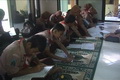 Ruang kelas ambruk, siswa SD Janti belajar di musala