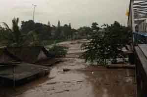Banjir lahar, puluhan rumah di Kandangan terendam