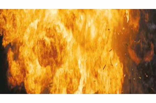 Barak Sabhara & 2 Rumdin di Mapolres Poso terbakar