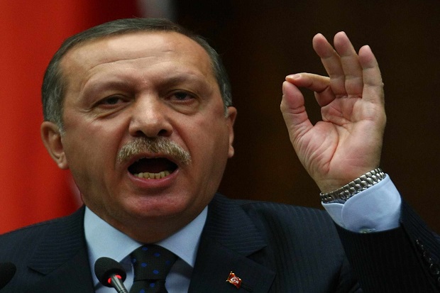 Rekaman: PM Turki minta putranya buang uang banyak