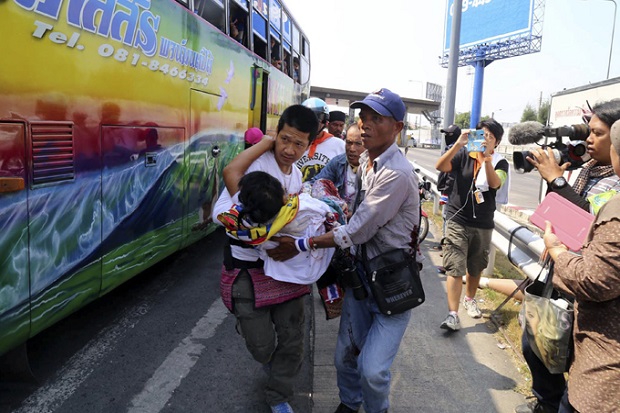 Para demonstran anti-Yingluck ditembaki, 1 orang tewas