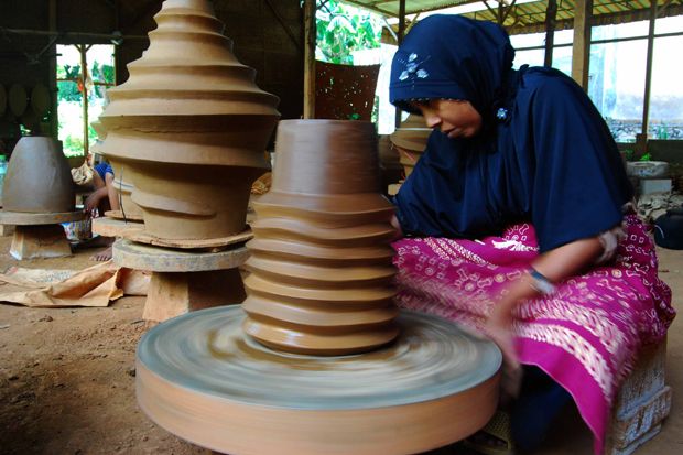 Kerajinan keramik Bayat mulai ditinggalkan dunia