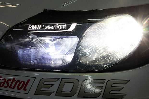 BMW pakai lampu laser di ajang balap mobil