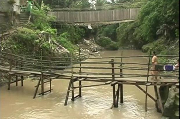 Pemkot Serang ingkar perbaiki jembatan di Pekarungan