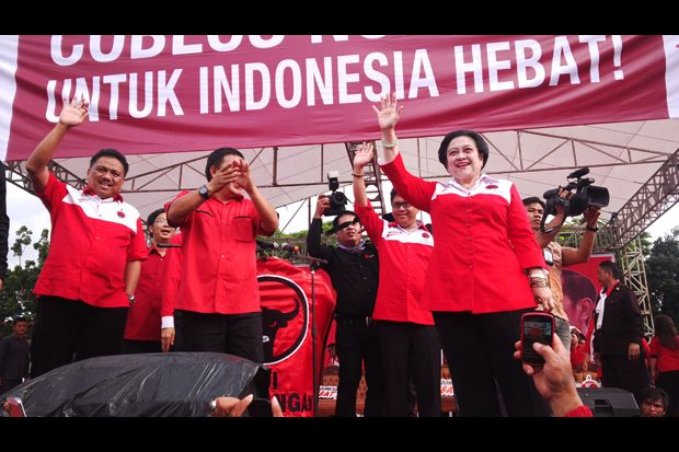 Megawati pantau quick count di Kebagusan