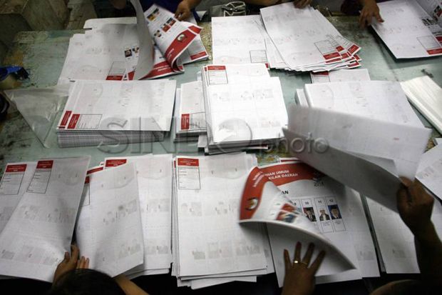 Puluhan surat suara diduga dicoblos duluan