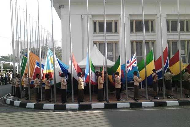 106 bendera negara peserta KAA dikibarkan