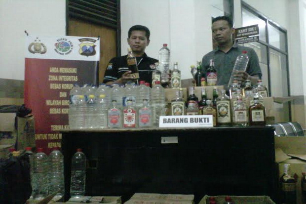Polisi amankan 328 botol miras ilegal di Kota Malang