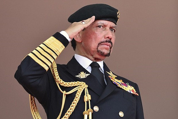 Brunei tunda penerapan hukum rajam bagi pezina & gay