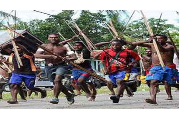 Perang suku di Timika kembali pecah, 15 orang terkena panah