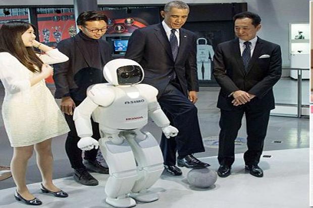 Obama main sepak bola dengan robot