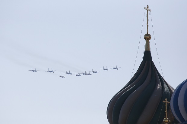 Rusia pamer kekuatan militer di tengah krisis Ukraina