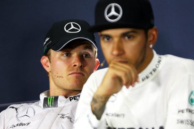 Mercedes persilahkan Hamilton-Rosberg saling jegal