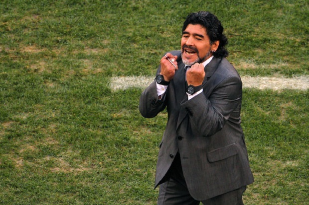 Maradona ingin kembali ke Napoli
