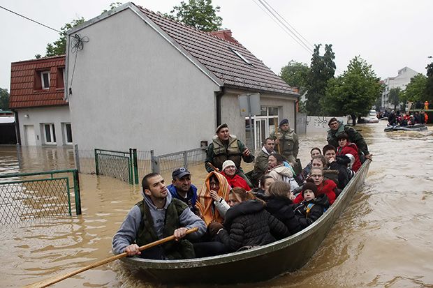 Banjir besar landa Bosnia dan Serbia, 16 tewas