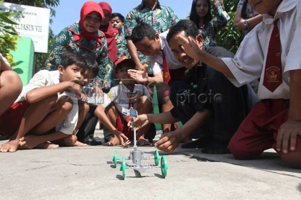 Distribusi naskah ujian SD berlangsung lancar