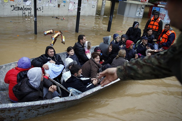 Korban banjir Bosnia dan Serbia bertambah