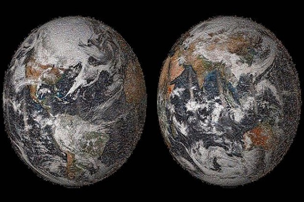 Wow, NASA Membuat Mosaik Bumi dari Foto Selfie