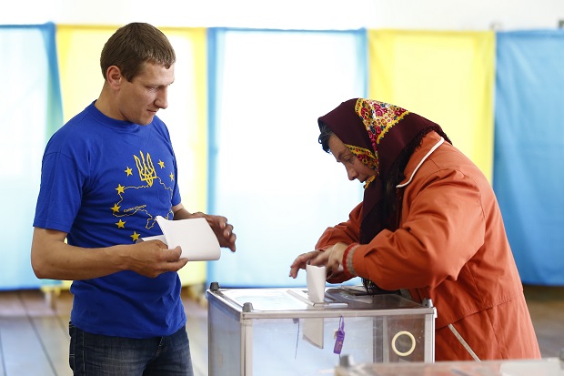 Pemilu Ukraina Dimulai