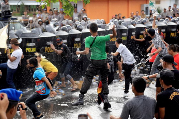 Polisi Selidiki Pembakaran Posko Relawan Jokowi-JK