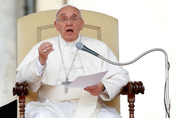 Sebut Pelaku Setan Misa, Paus Tak Ampuni Uskup Paedofil