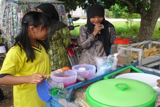 Makanan Produksi Rumahan...