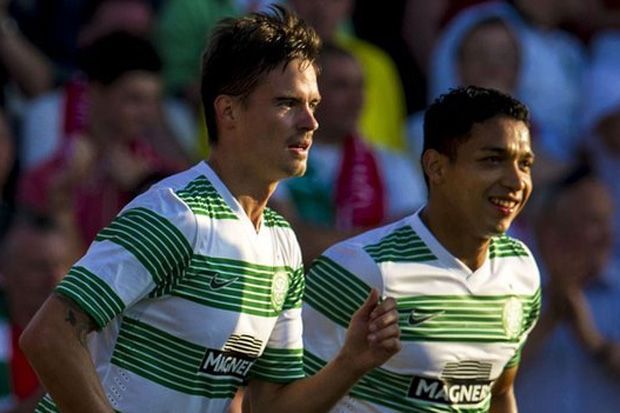 Dua Pemain Celtic Perpanjang Kontrak
