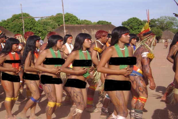 Warga Pribumi Amazon Tantang Timnas Inggris